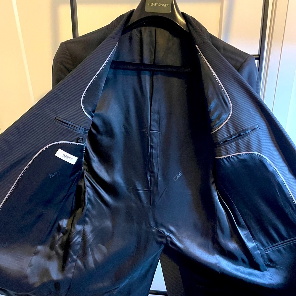 VERSACE JEANS COUTURE MENS BLACK PIN STRIPE SUIT; EUR 48